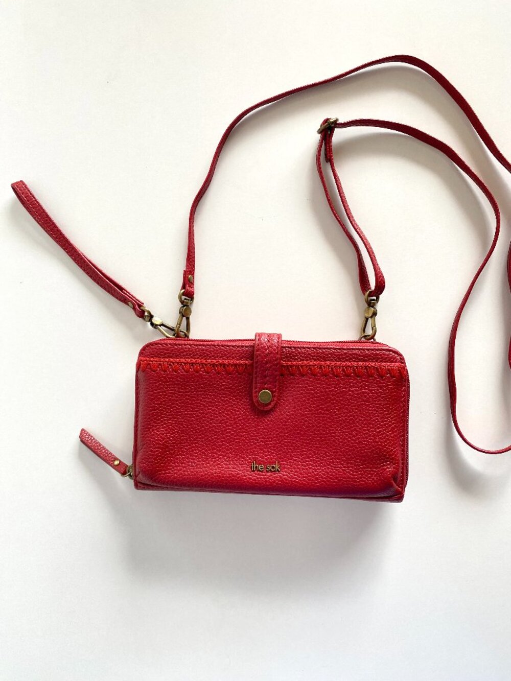 The Sak Iris Smartphone Wallet in Scarlet Leather Red Crossbody Wallet